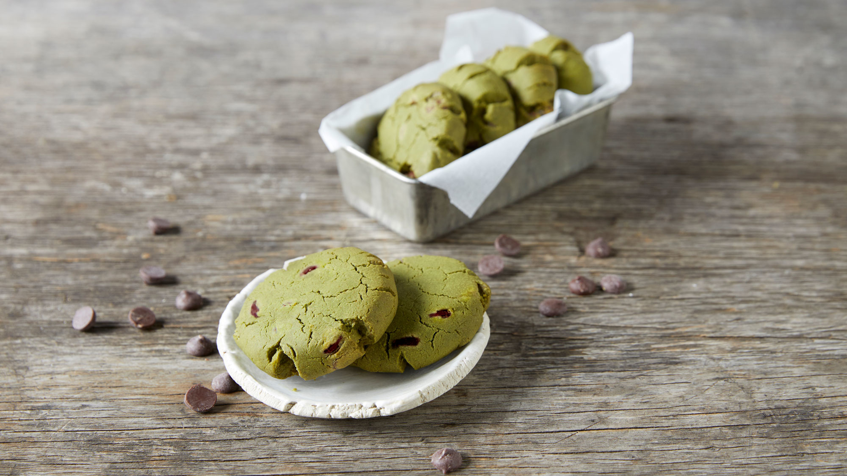 Palisa Anderson's healthy Matcha & Chocolate Chip Cookies from the Centr app.