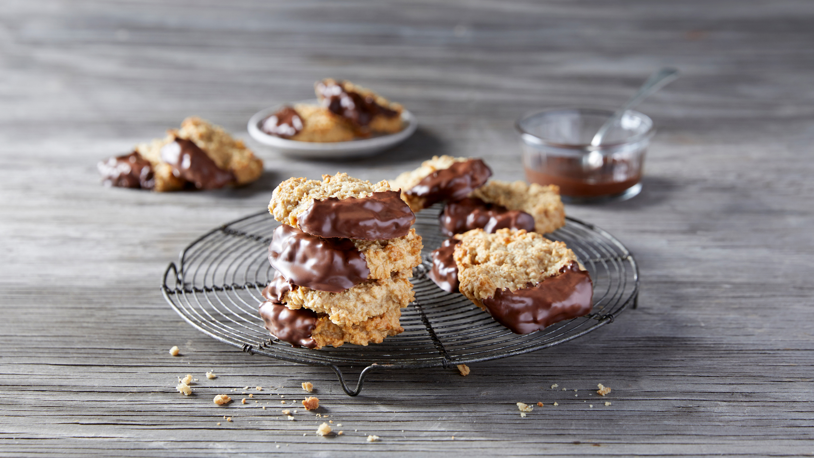 Healthy Chocolate Anzac Style Biscuits from the Centr app.