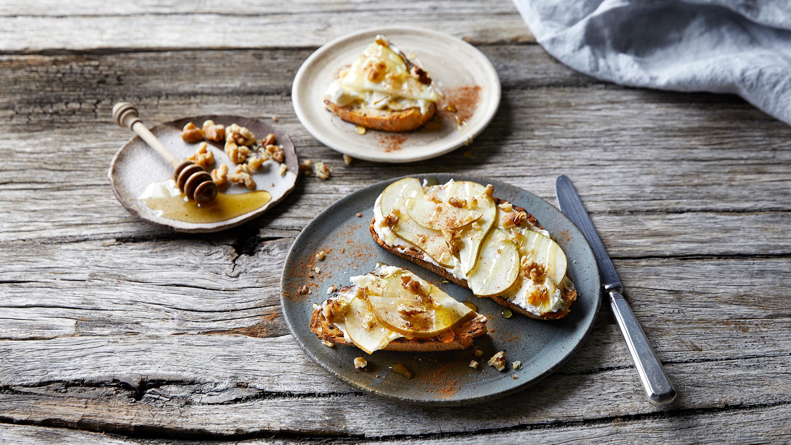 10-minute Ricotta & Fruit Toast
