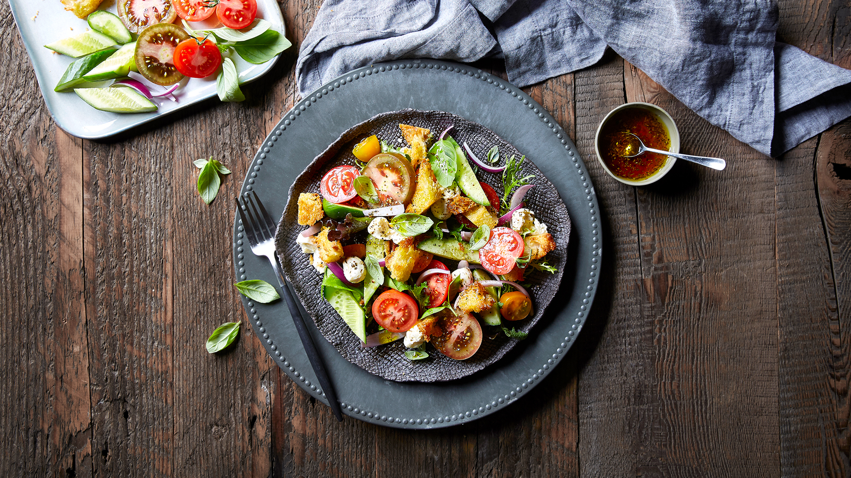 Panzanella Salad with Bocconcini