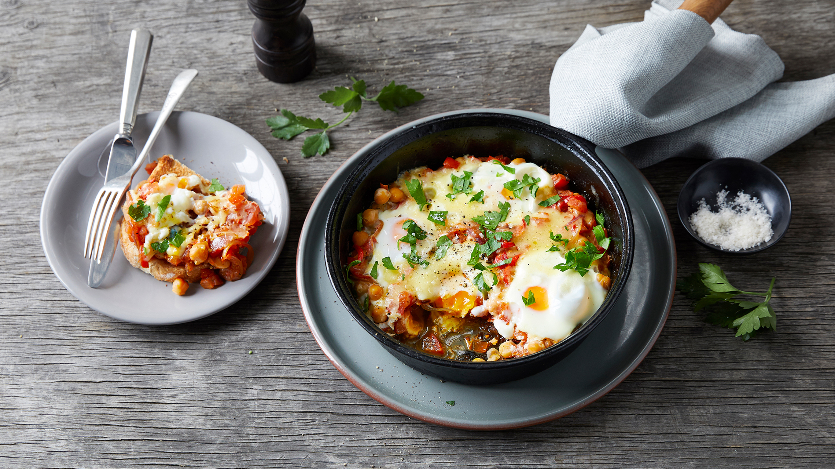 Middle Eastern Baked Eggs with Chickpeas