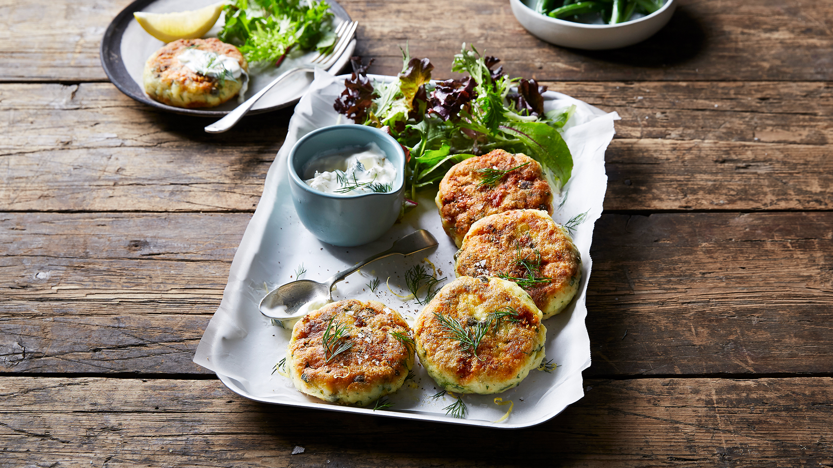 Herbed Fish Cakes with Green Beans