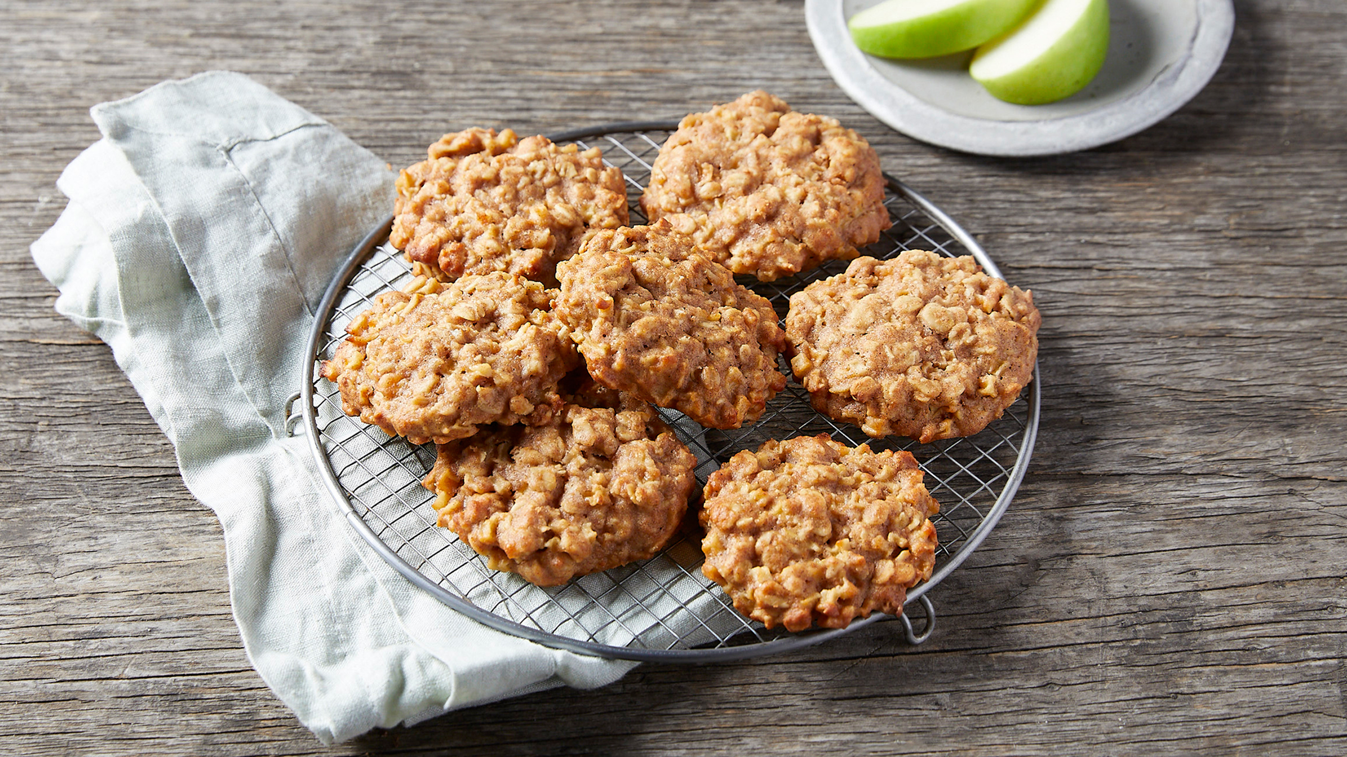Apple Pie Oat Cookies