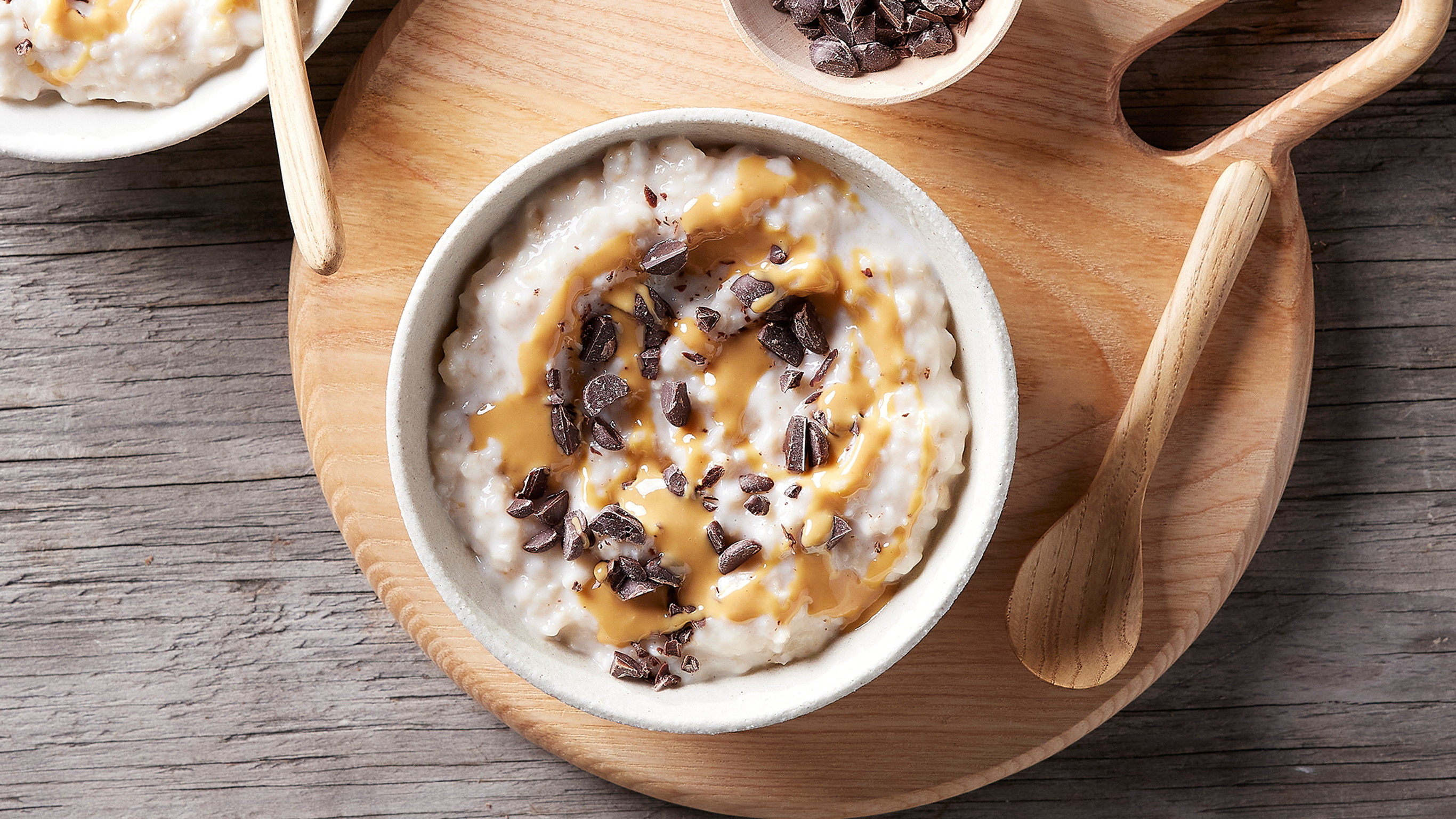 Dan's 5-ingredient Choc Chip Protein Oatmeal