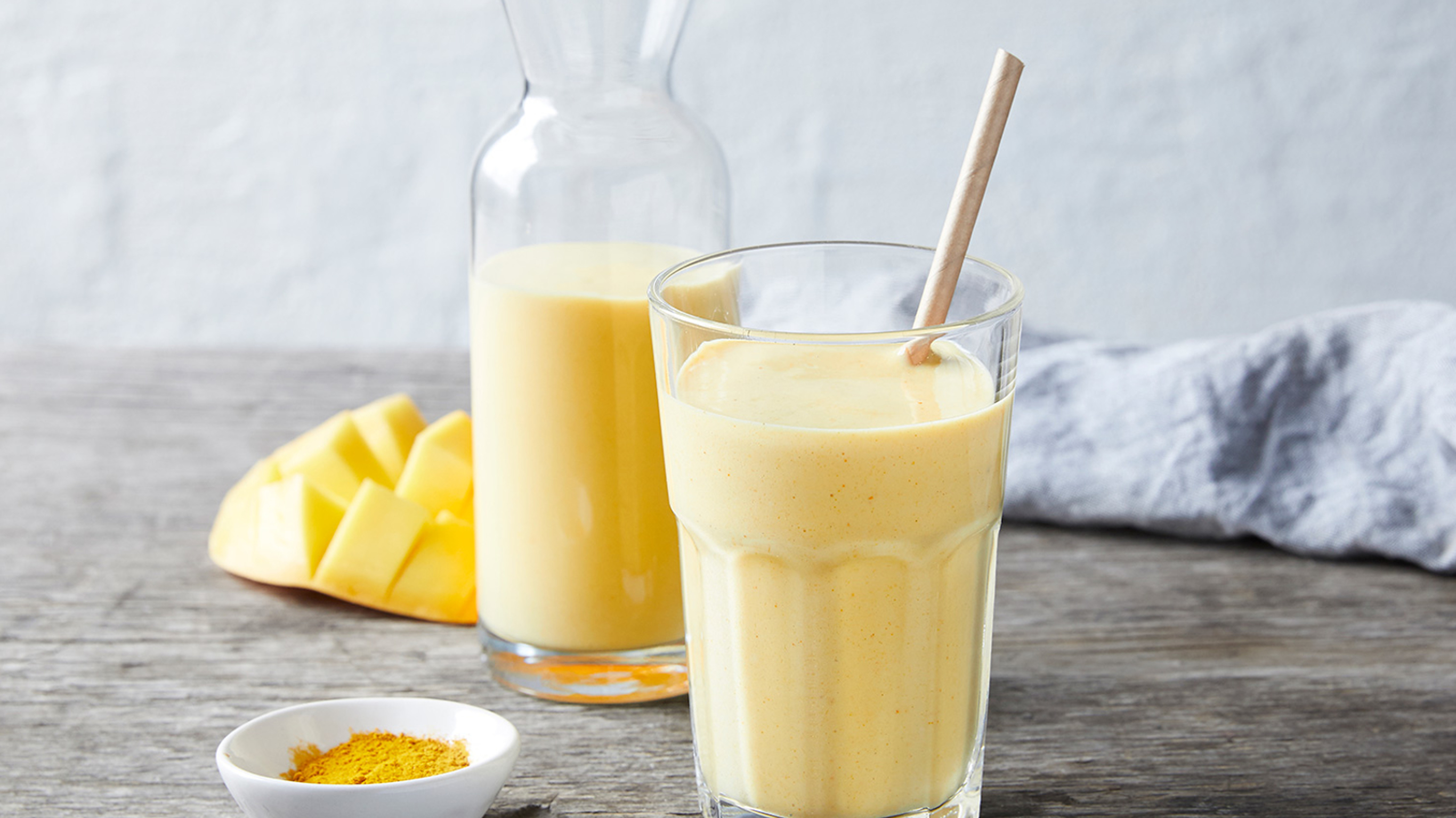 Mango & Turmeric Smoothie