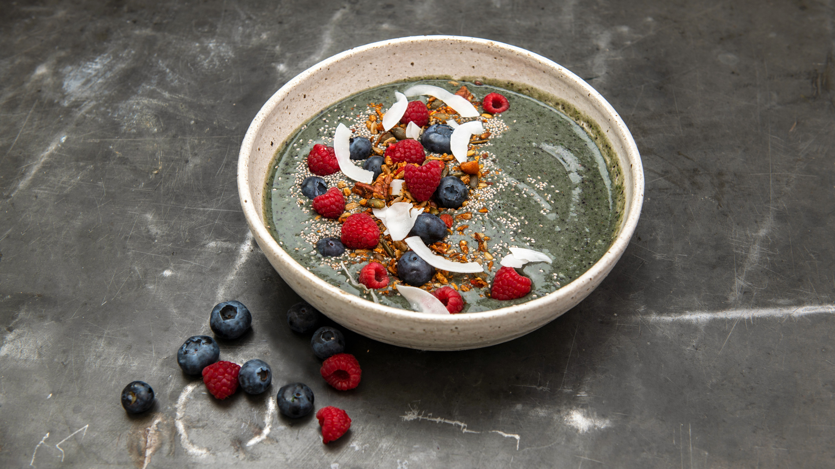 Simon Hill's Choc Mint Smoothie Bowl from the Centr meal plan.