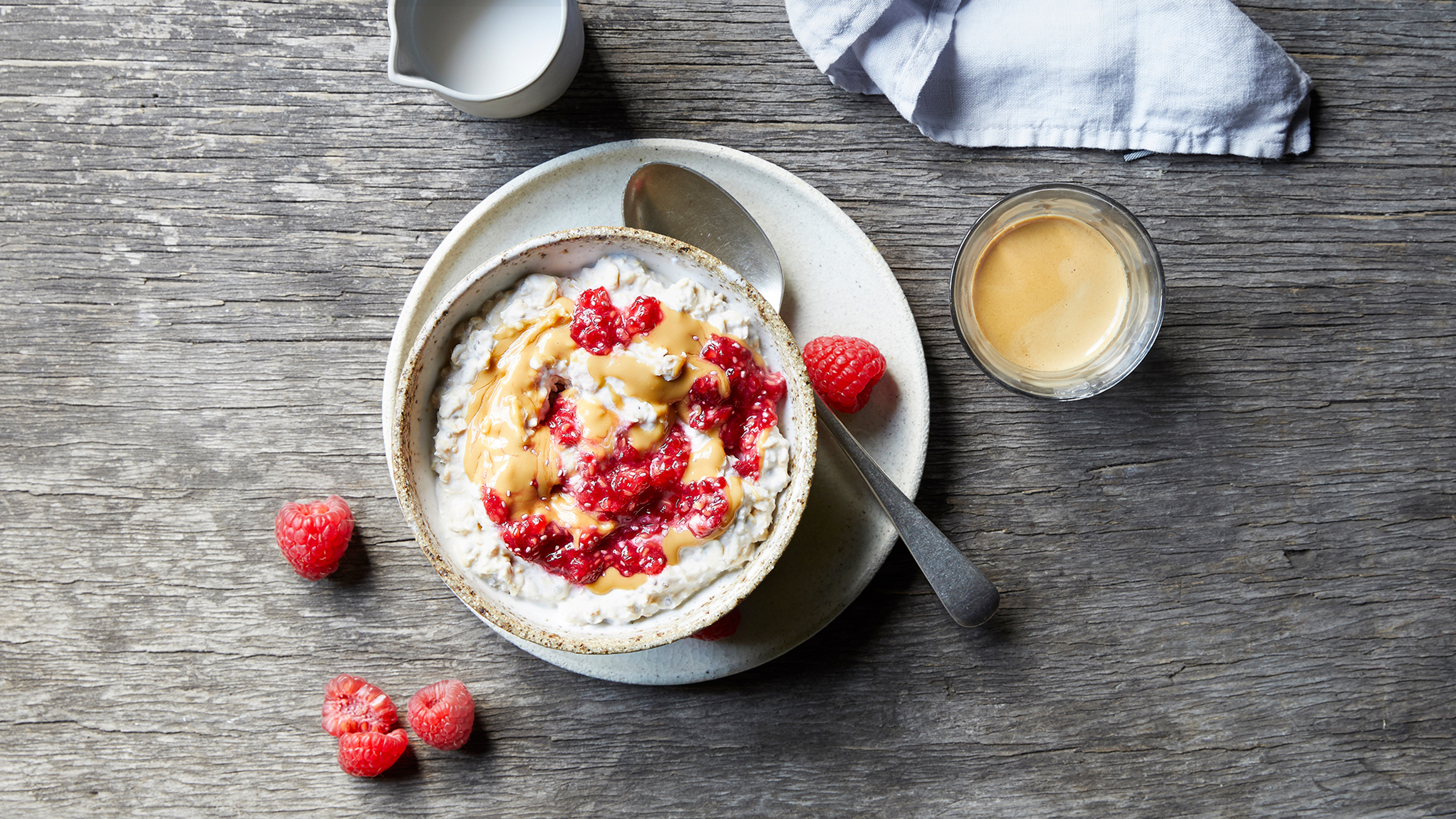 Peanut butter & jelly oats