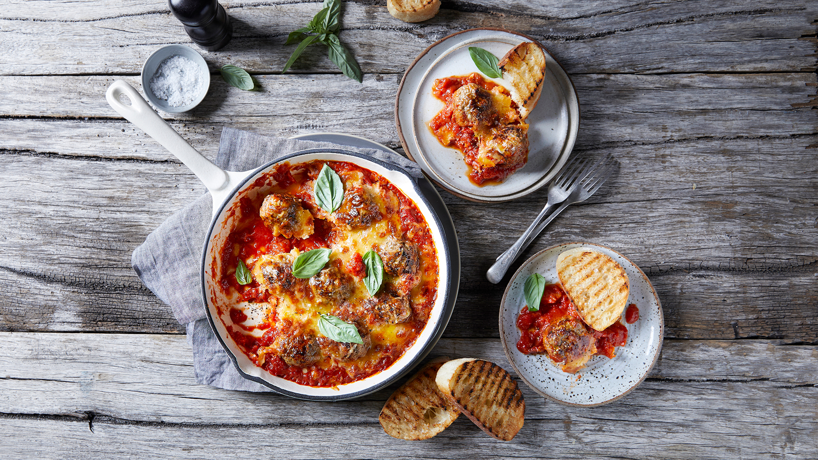 Baked Meatballs with Ciabatta from the Centr meal plan.